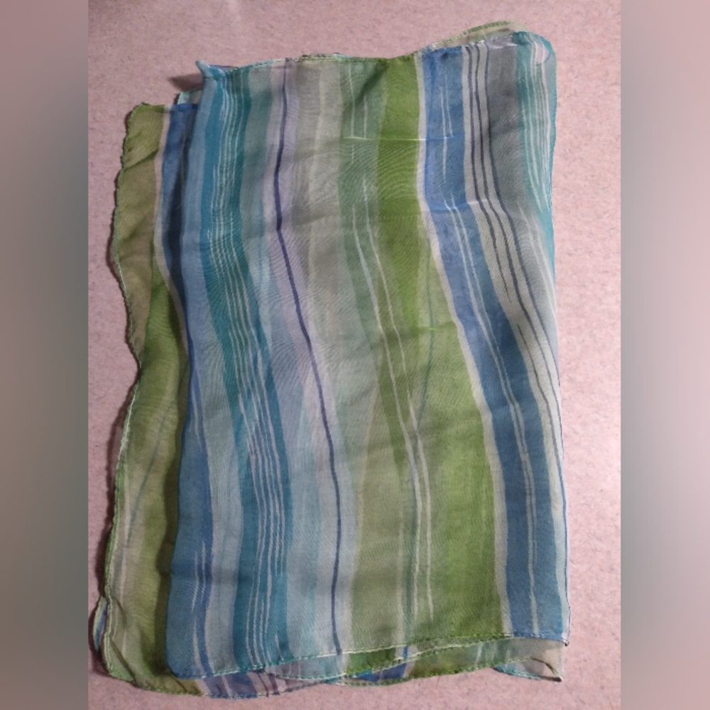 Lightweight Scarf - Picture 3 of 3